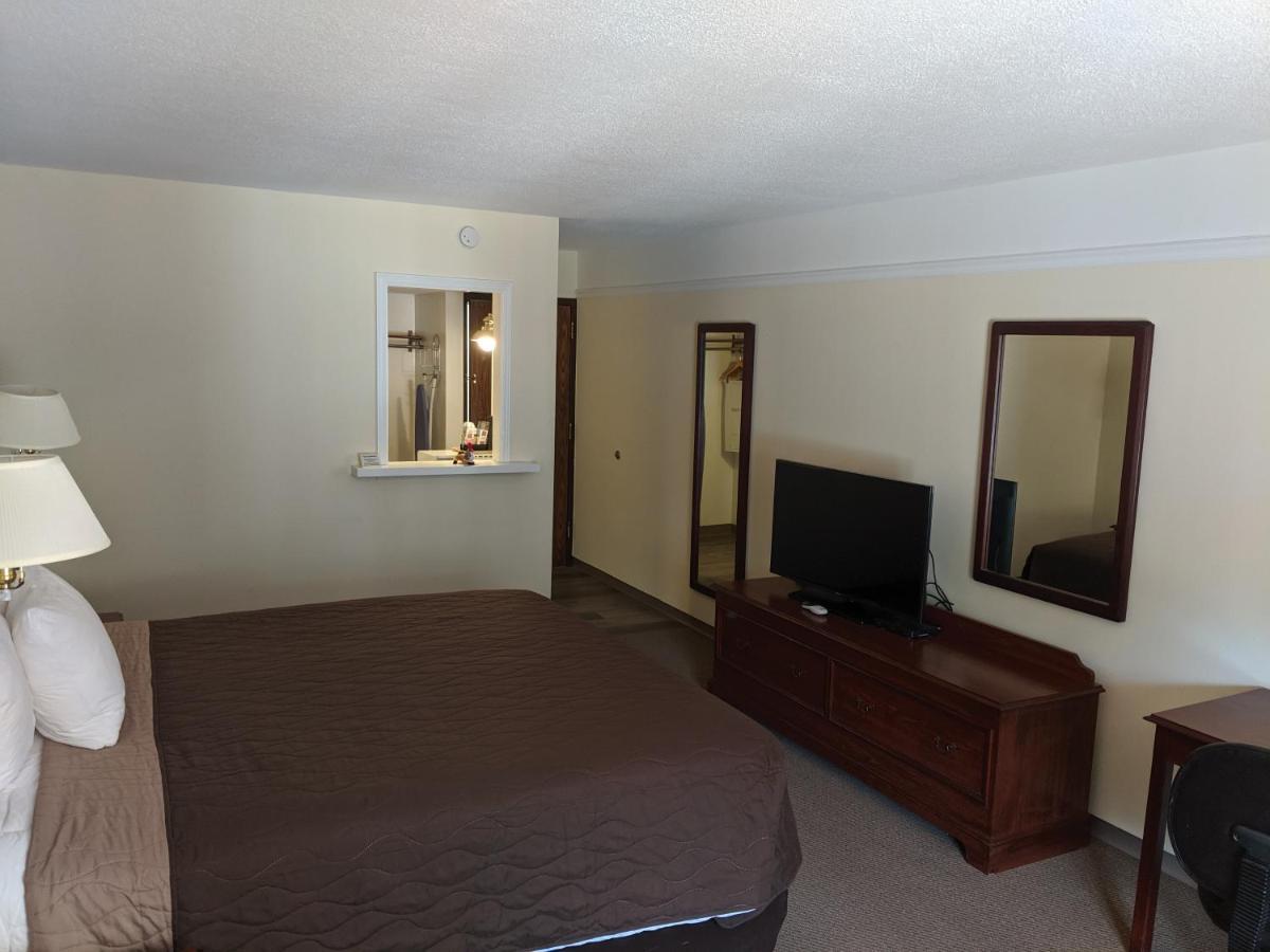 Western Inn And Suites Enid Bagian luar foto
