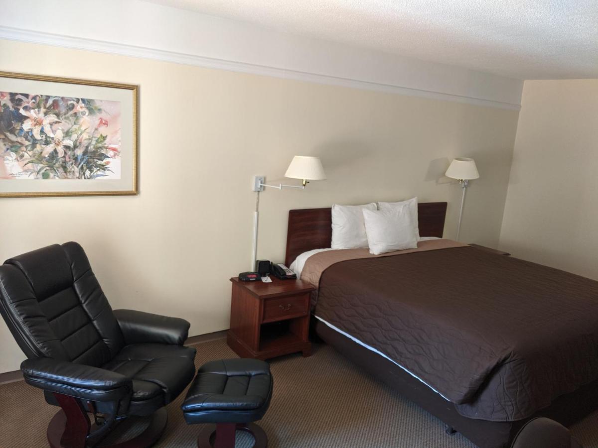 Western Inn And Suites Enid Bagian luar foto